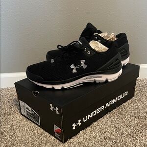 Mens Under Armour Black Athletic Sneakers size 11.5